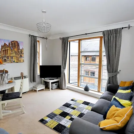 Apartamento Emperors Wharf 2 Bedroom *