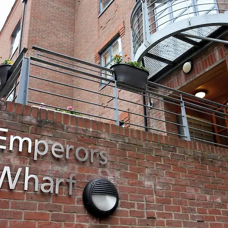 Emperors Wharf 2 Bedroom * York